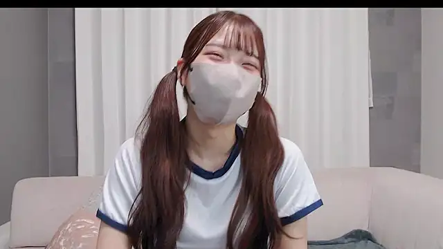 Snapshot of LOVE_MIREI_LOVE chatting on October 30, 2025, 11:30 am LOVE MIREI LOVE online show from October 30, 2025, 11:30 am