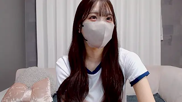 Snapshot of LOVE_MIREI_LOVE chatting on November 19, 2025, 11:32 am LOVE MIREI LOVE online show from November 19, 2025, 11:32 am