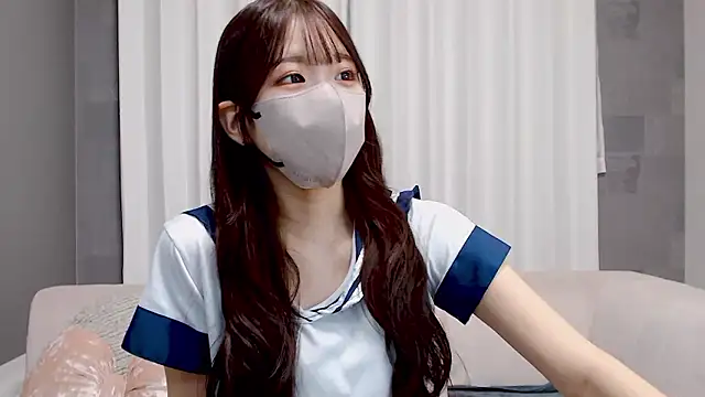 Snapshot of LOVE_MIREI_LOVE chatting on November 17, 2025, 11:36 am LOVE MIREI LOVE online show from November 17, 2025, 11:36 am