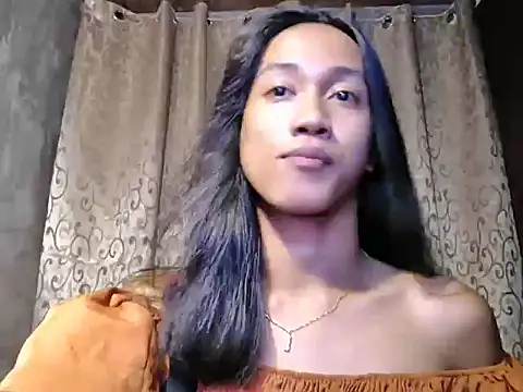 taylaxuxu online show from November 7, 2025, 9:19 pm