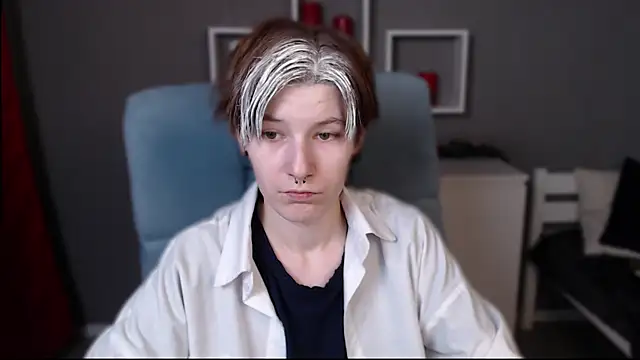 guitarandangell online show from November 17, 2025, 4:16 am