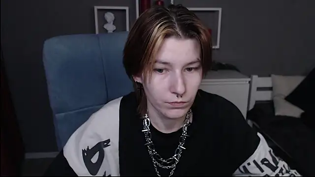 guitarandangell online show from February 10, 2026, 8:24 am