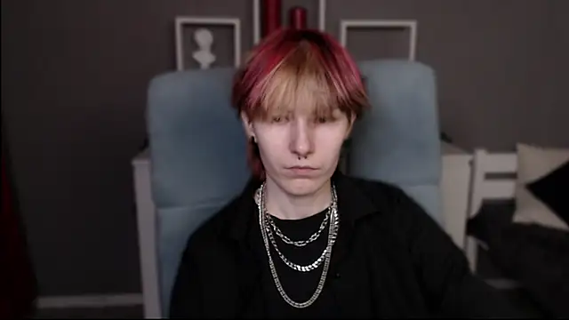 guitarandangell online show from April 5, 2026, 7:31 pm