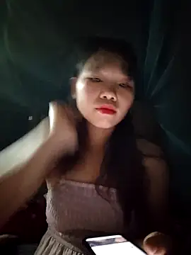 linh-miu99 online show from November 9, 2025, 4:11 pm