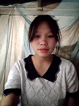 linh-miu99 online show from February 26, 2026, 1:33 pm
