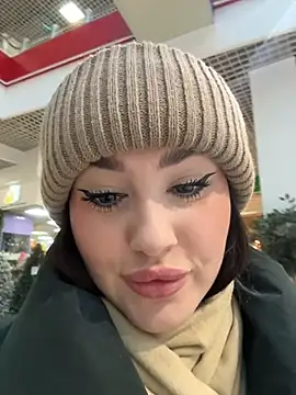 KiraSunshine online show from November 26, 2025, 4:12 am