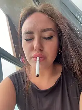 KiraSunshine online show from March 18, 2026, 4:15 am