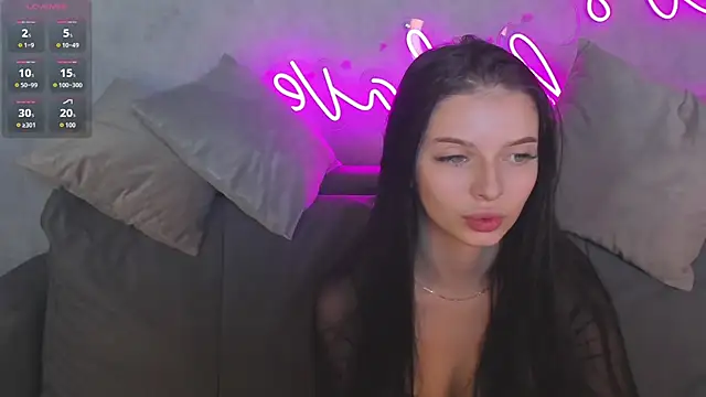 Eva Mayers online show from November 18, 2025, 11:59 pm