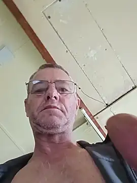 Sexyfab65 online show from May 13, 2026, 10:33 am
