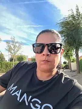 Snapshot of Milfs1982 chatting on October 20, 2025, 3:12 pm Milfs1982 online show from October 20, 2025, 3:12 pm