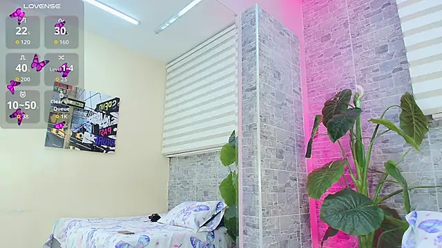 MiaCassel online show from February 14, 2026, 12:38 pm