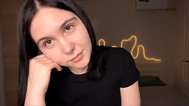 MyraLitterers online show from February 16, 2026, 4:38 pm