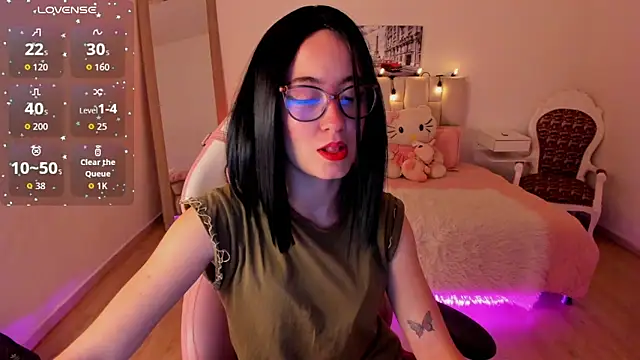 Amaraa couper1 online show from November 20, 2025, 3:29 am