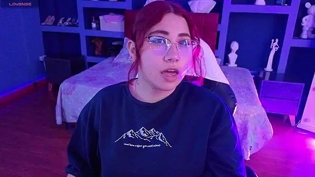 Snapshot of littlee_red chatting on January 17, 2026, 9:07 pm littlee red online show from January 17, 2026, 9:07 pm