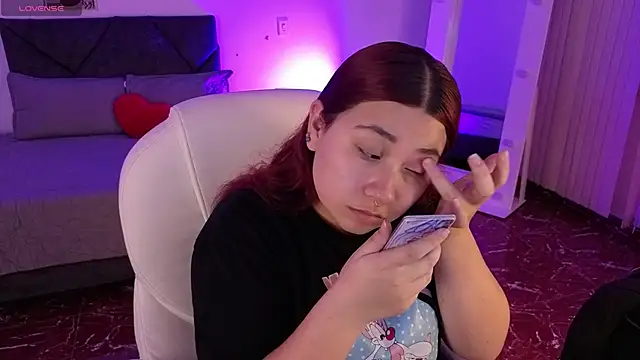 Snapshot of littlee_red chatting on February 13, 2026, 7:25 pm littlee red online show from February 13, 2026, 7:25 pm