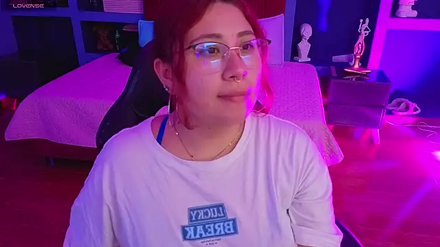 Snapshot of littlee_red chatting on February 21, 2026, 8:44 pm littlee red online show from February 21, 2026, 8:44 pm