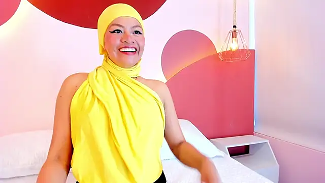 SophiaBeckerr online show from November 1, 2025, 1:05 pm