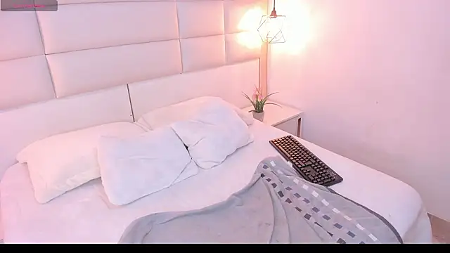 Snapshot of Sofia_clk chatting on March 10, 2026, 3:32 am Sofia clk online show from March 10, 2026, 3:32 am