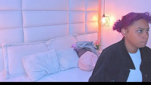 Snapshot of Sofia_clk chatting on April 17, 2026, 2:58 am Sofia clk online show from April 17, 2026, 2:58 am