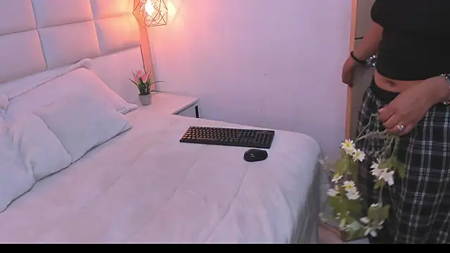 Snapshot of Sofia_clk chatting on April 2, 2026, 3:24 am Sofia clk online show from April 2, 2026, 3:24 am