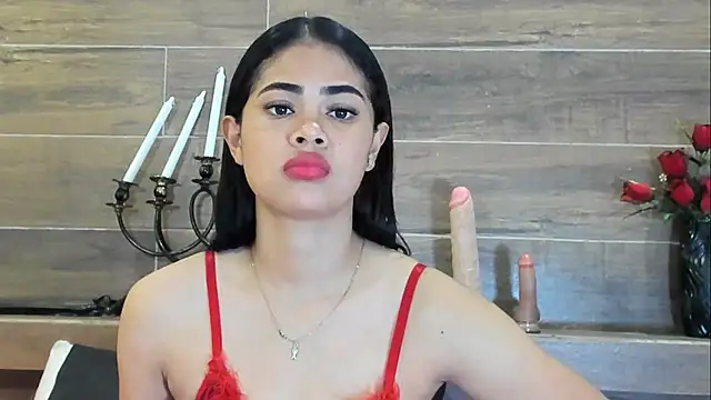 Snapshot of LorenaVarga chatting on December 18, 2025, 7:18 pm LorenaVarga online show from December 18, 2025, 7:18 pm