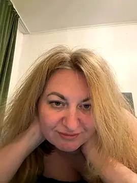 Amelia-Diamond online show from November 26, 2025, 9:59 pm