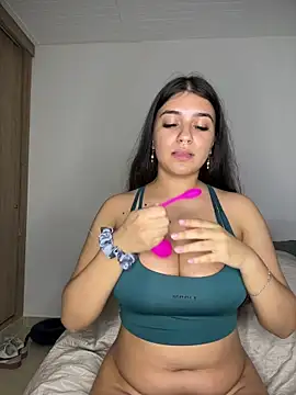 Snapshot of Nanii___ chatting on November 13, 2025, 8:02 pm Nanii online show from November 13, 2025, 8:02 pm