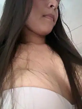 Rubbykira  online show from June 11, 2026, 10:29 pm