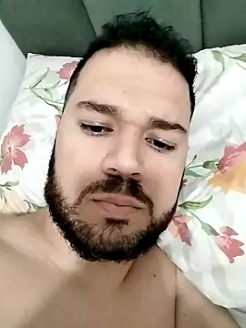 Branquinhowm online show from November 18, 2025, 2:27 am