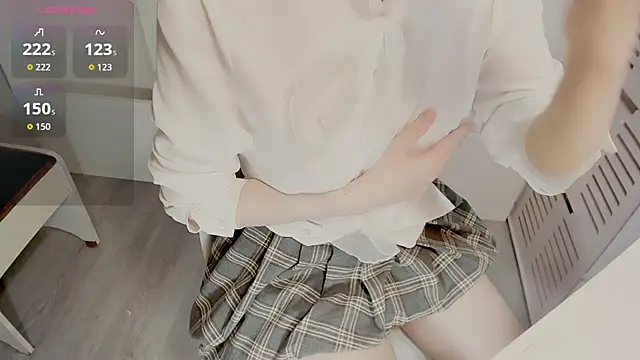 mimi babyyy online show from July 24, 2026, 7:32 pm
