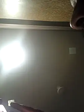 RNlov online show from November 9, 2025, 7:07 pm