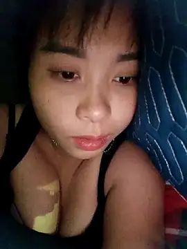 Squirrel-Pear online show from November 1, 2025, 11:53 pm