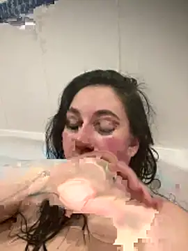 YourFrenchFeliciexo online show from December 16, 2025, 8:13 pm