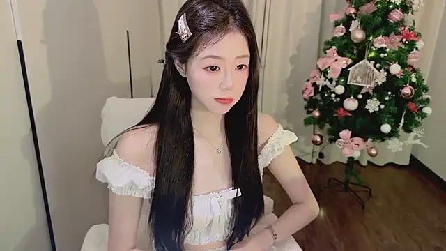 Onecutelittle online show from January 14, 2026, 6:06 am