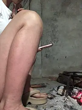 Kylie beem online show from December 21, 2025, 1:35 pm