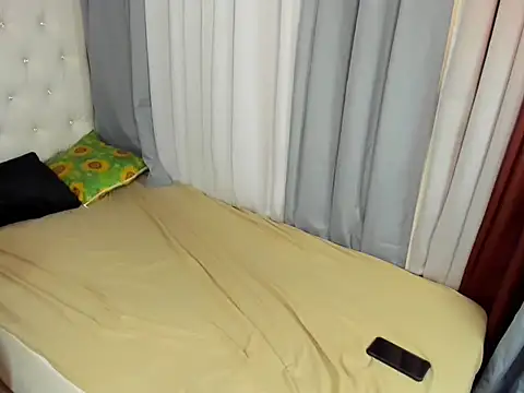 Snapshot of hardcocktwink chatting on November 19, 2025, 4:51 pm hardcocktwink online show from November 19, 2025, 4:51 pm