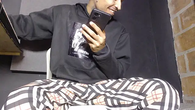 Snapshot of Anaconda_larga chatting on February 28, 2026, 2:17 pm Anaconda larga online show from February 28, 2026, 2:17 pm