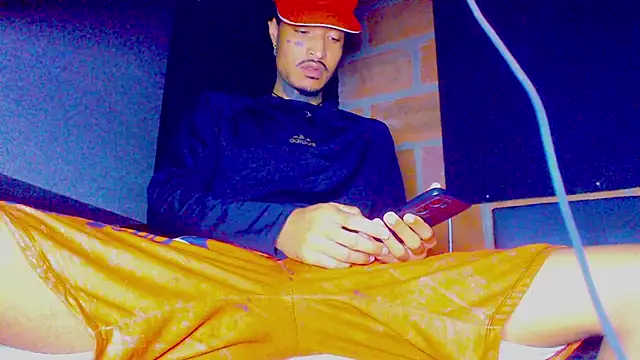 Snapshot of Anaconda_larga chatting on February 4, 2026, 1:28 pm Anaconda larga online show from February 4, 2026, 1:28 pm