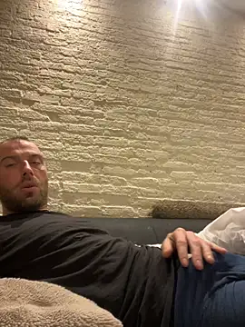 Rotteei1 online show from November 21, 2025, 7:02 pm