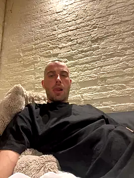 Rotteei1 online show from November 29, 2025, 6:52 pm