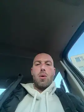 Rotteei1 online show from February 14, 2026, 5:02 pm