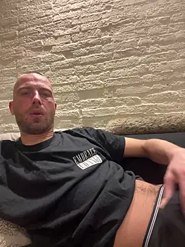 Rotteei1 online show from March 3, 2026, 11:56 pm