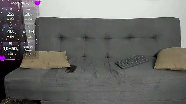 Nikki  uwu online show from November 7, 2025, 7:40 pm