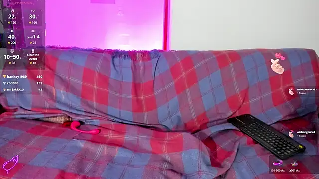 Nikki  uwu online show from March 8, 2026, 2:04 am