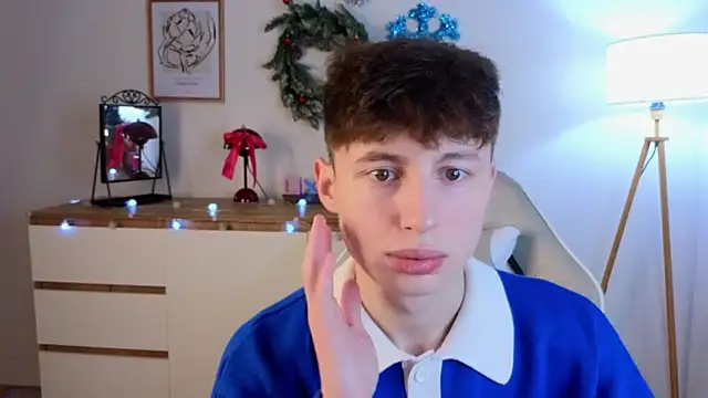 crisp1n online show from December 14, 2025, 3:06 pm