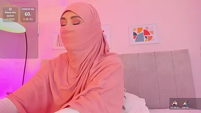 fatiima  online show from November 13, 2025, 7:07 pm