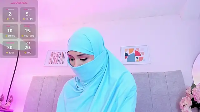 fatiima  online show from November 4, 2025, 7:06 pm