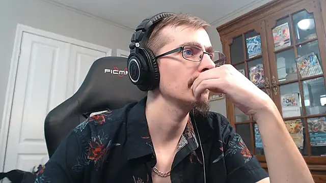 CasuallyCorrupt online show from November 8, 2025, 4:27 am