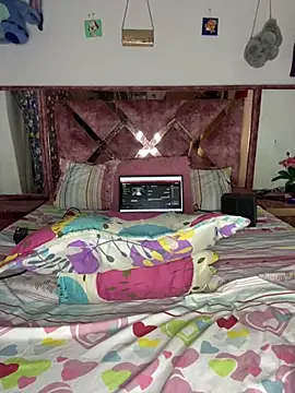 nadia  lulu online show from March 1, 2026, 8:09 pm