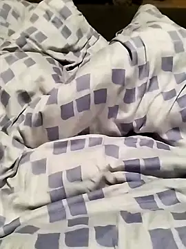 Bzyczek555 online show from October 24, 2025, 6:18 pm